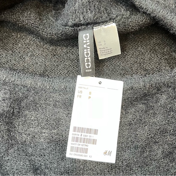 H&M Cut-out Sweater - Picture 5 of 7